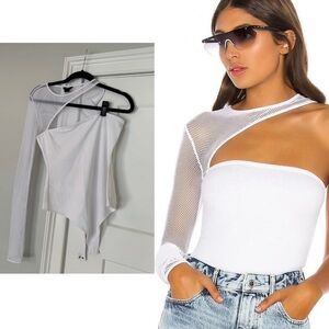 h:ours White Asymmetrical Mesh Sleeve Bodysuit